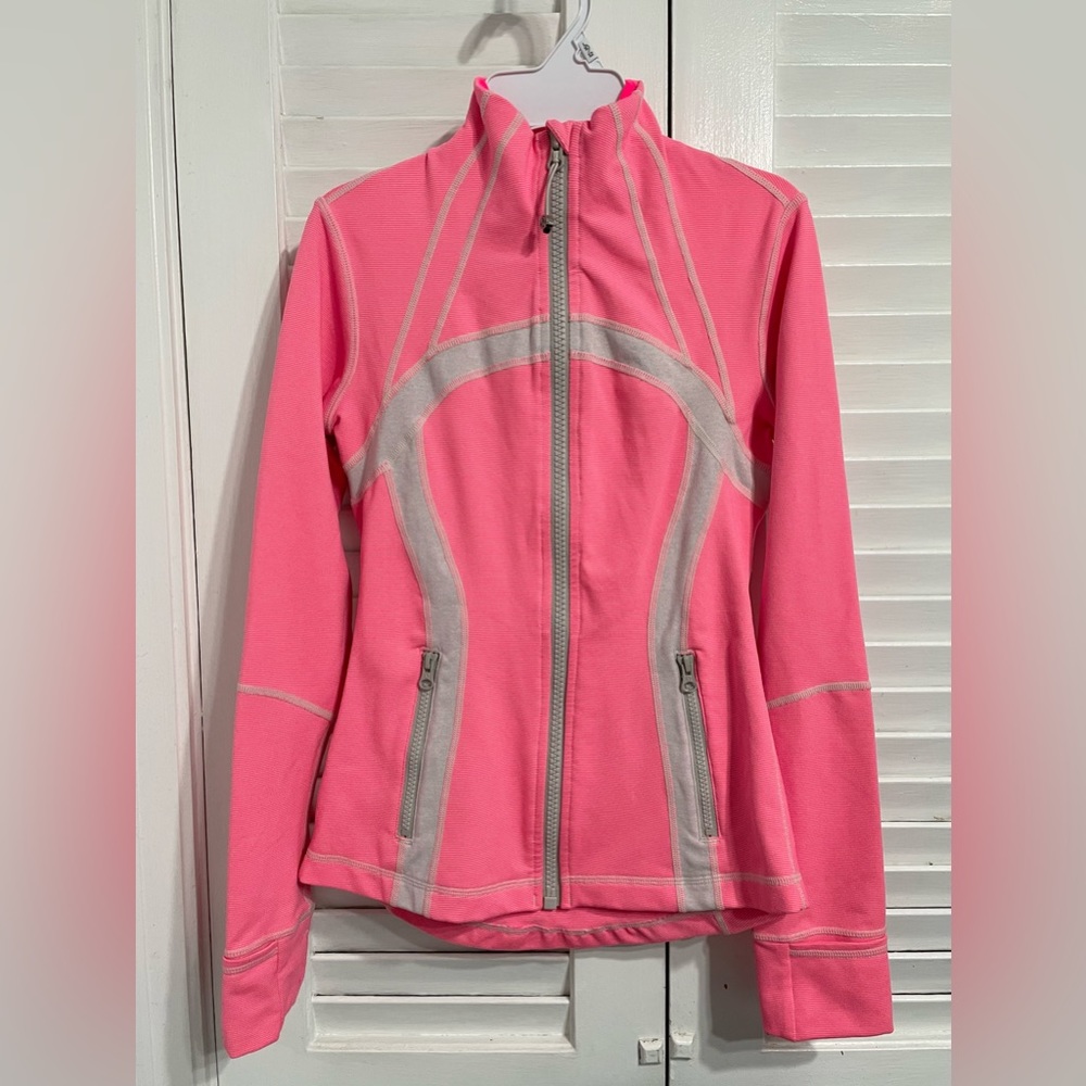 NWOT- Lululemon define jacket size 4